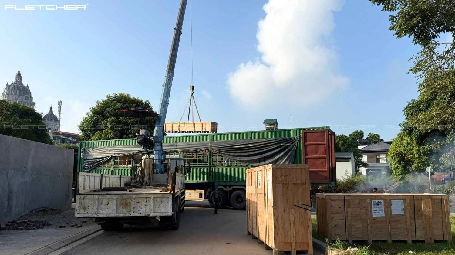 Thi công hệ cửa nhôm Fletcher tại công trình lâu đài.